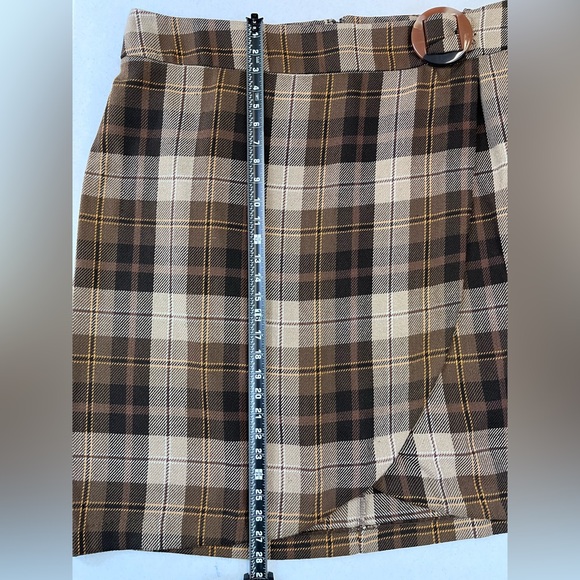 Cato Women’s Brown Plaid Skirt. Size 26/28W - Picture 9 of 14